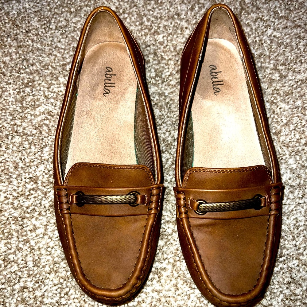 Size 8 Abella loafer
